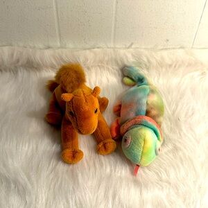 🖤 5/$30🖤 TY Beanie Babies Lot of 2 Niles Camel Rainbow Iguana Vintage '97 2000